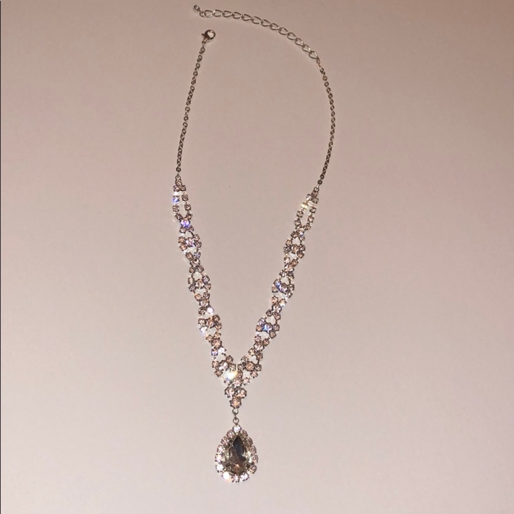 Diamond-like Sparkle Teardrop Necklace